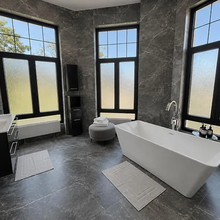 White House - Loft Sky Apartment